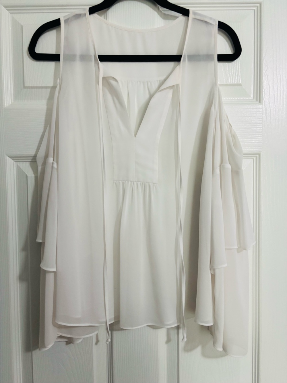 Women's White Cold-Shoulder Chiffon Blouse